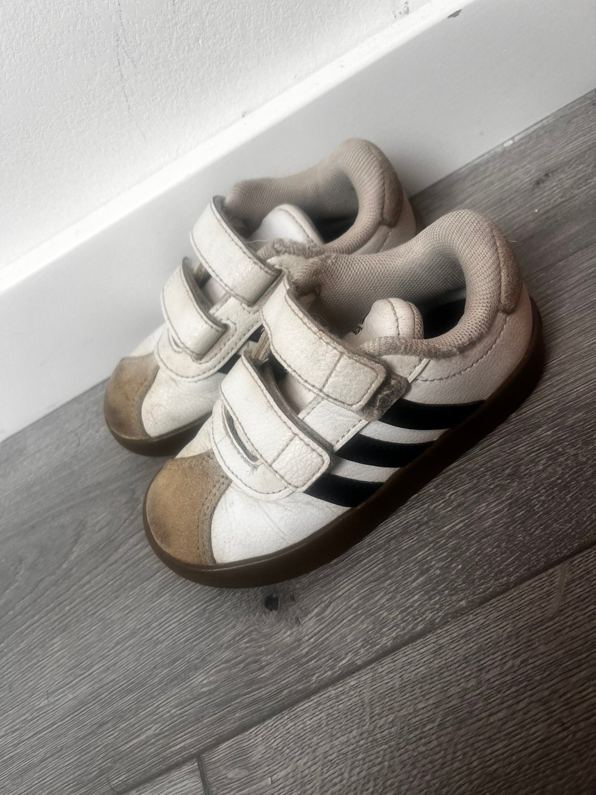 Adidas sneakers, Gebruikt, Jongen of Meisje, Schoenen, Ophalen of Verzenden