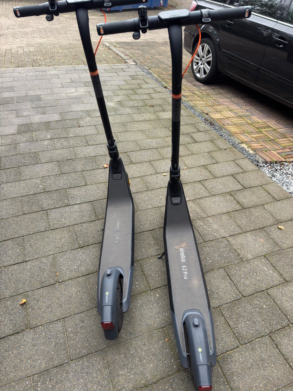 SEGWAY Ninebot Kickscooter E2 PRO E 2 stuks, Fietsen en Brommers, Ophalen, Zo goed als nieuw, Elektrische step (E-scooter)