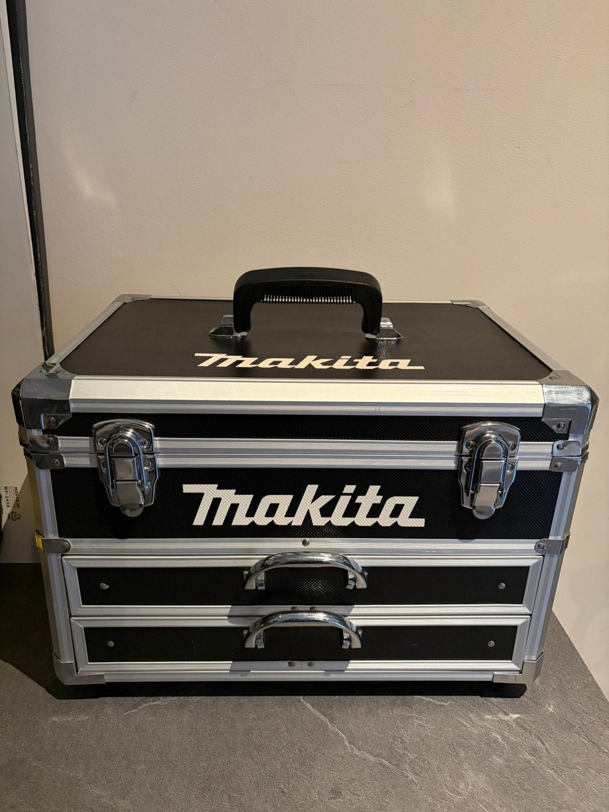 Makita 6271D Boor-/Schroefmachine met Accu, Lader en koffer, Doe-het-zelf en Verbouw, Ophalen, Gebruikt, Variabele snelheid, Boor- en Schroefmachine