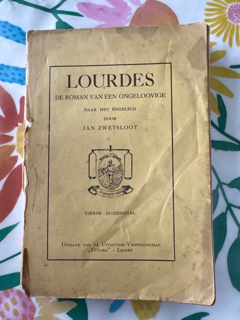 Lourdes: De Roman van een Ongeloovige - Jan Zwetsloot, Ophalen of Verzenden, Gelezen, Nederland