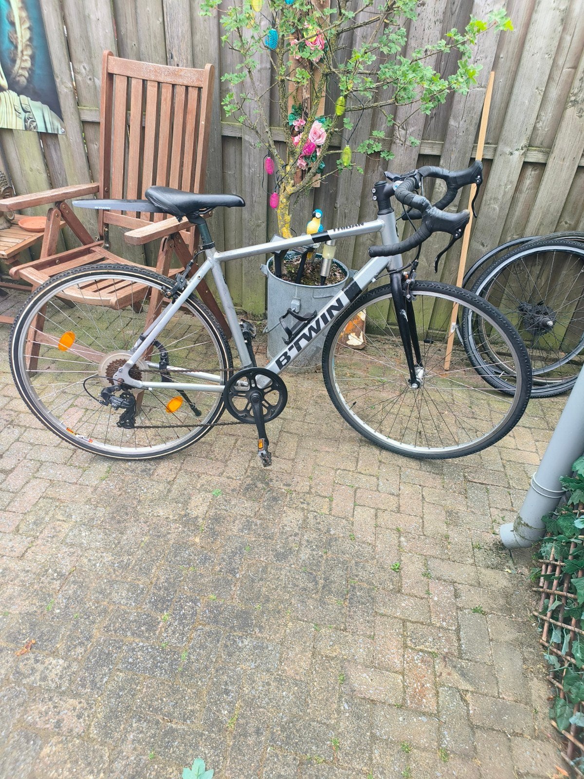 mooie goede b twin triban 100 racefiets, Ophalen, Zo goed als nieuw, Minder dan 10 versnellingen, Overige merken
