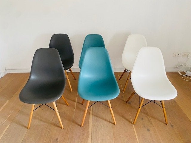 Vitra Eames DSW - Set van 6 stoelen (Wit, grijs, blauwgroen), Huis en Inrichting, Ophalen, Zo goed als nieuw, Grijs