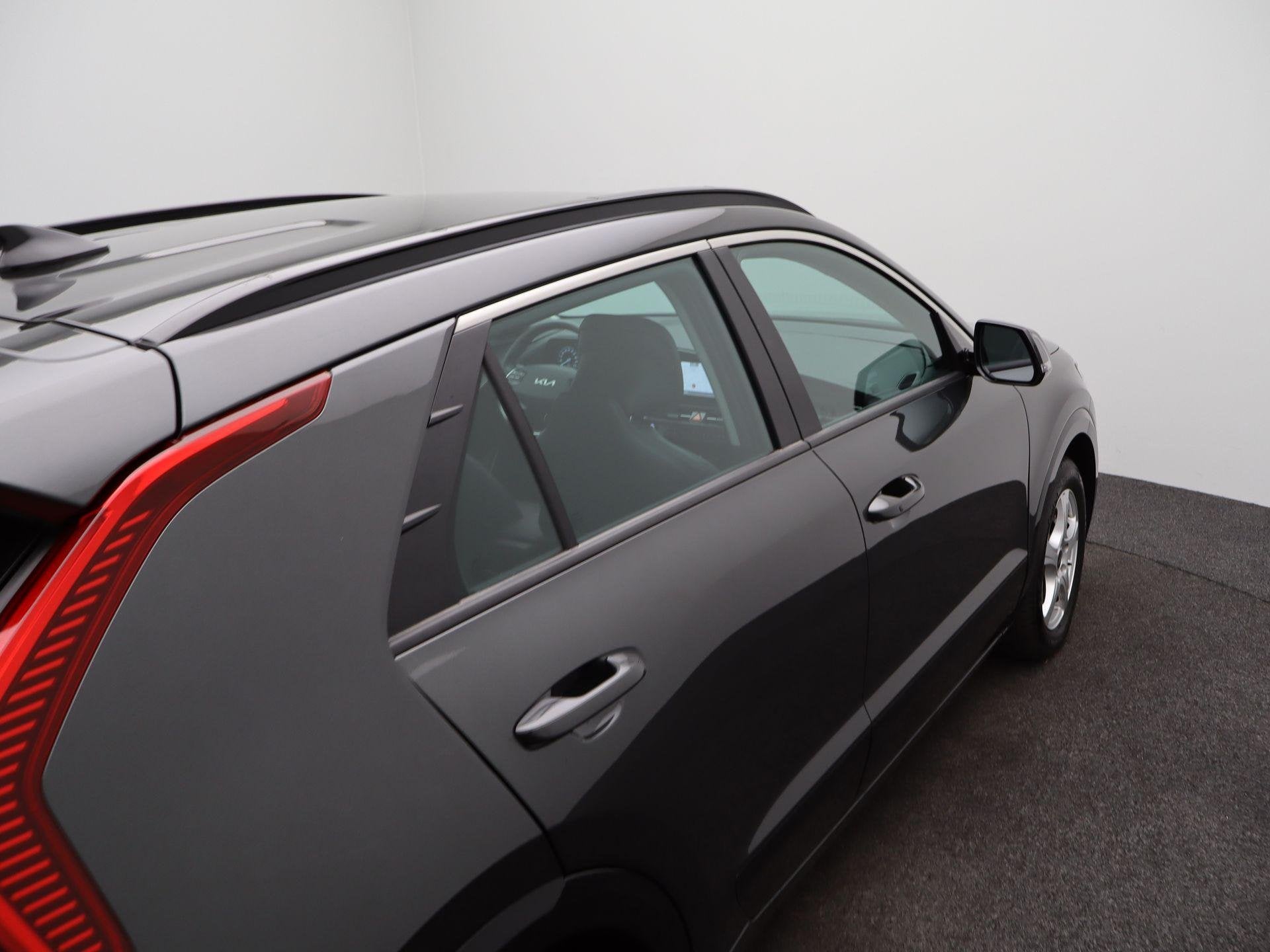 Foto 41 van Kia Niro 1.6 GDi Hybrid DynamicLine | Clima | Navi | Trekhaa