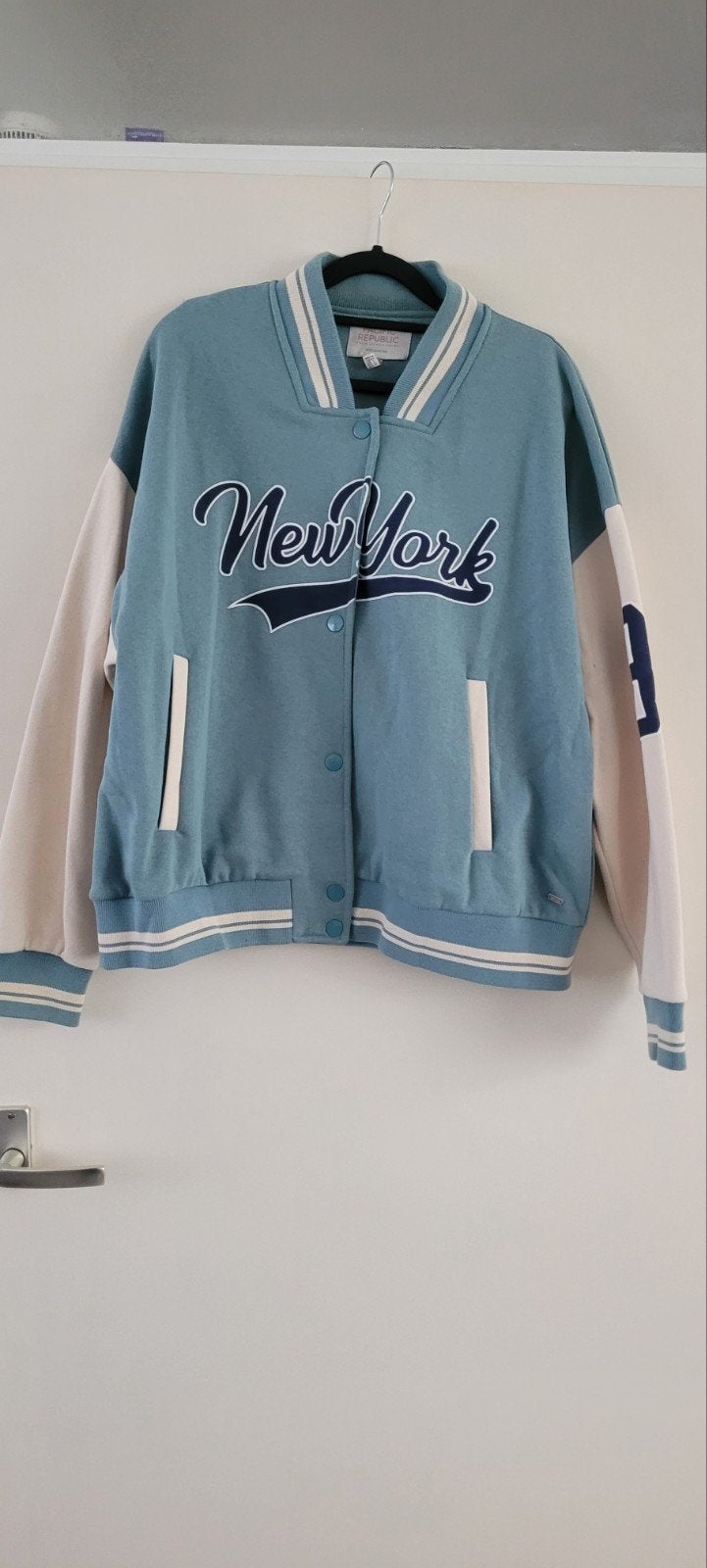 Pacific Republic New York Varsity Jacket Maat L, Kleding | Dames, Jassen | Zomer, Blauw, Maat 42/44 (L), Ophalen of Verzenden