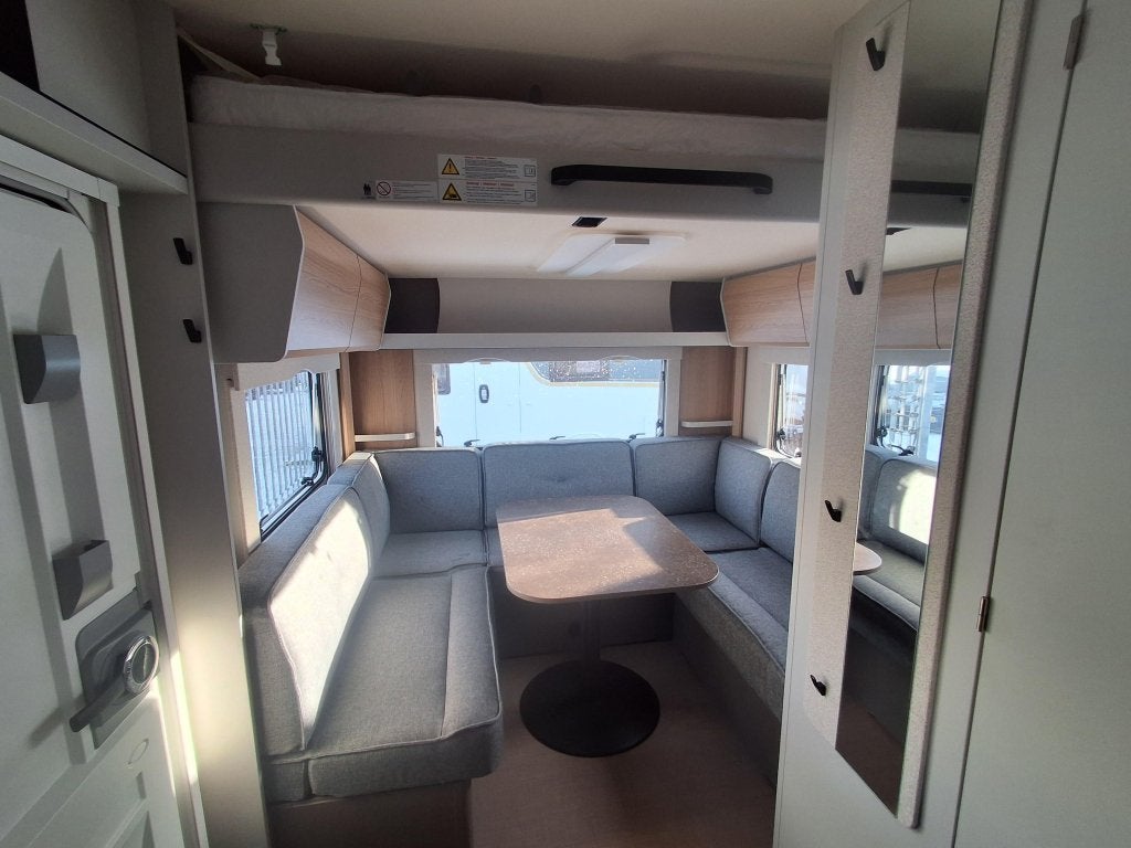 Bürstner B66 510 TK PLUS NIEUW!! MET STAPELBED!!, Bedrijf, Treinzit, Bürstner, Meer dan 6