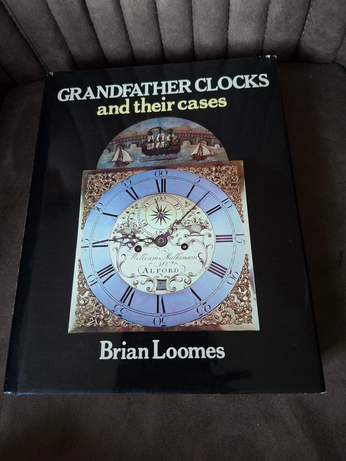Grandfather Clocks and Their Cases - Brian Loomes, Ophalen of Verzenden, Gelezen, Brian Loomes
