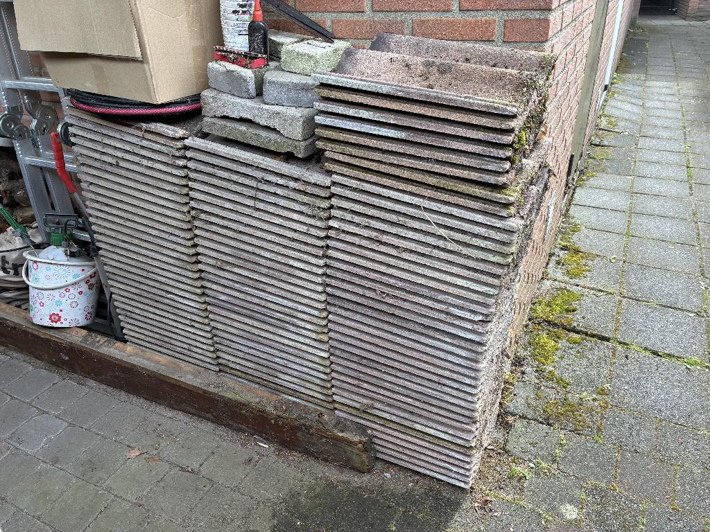 Dakpannen gratis afhalen, Ophalen, Gebruikt, Steen of Klei, 15 m² of meer