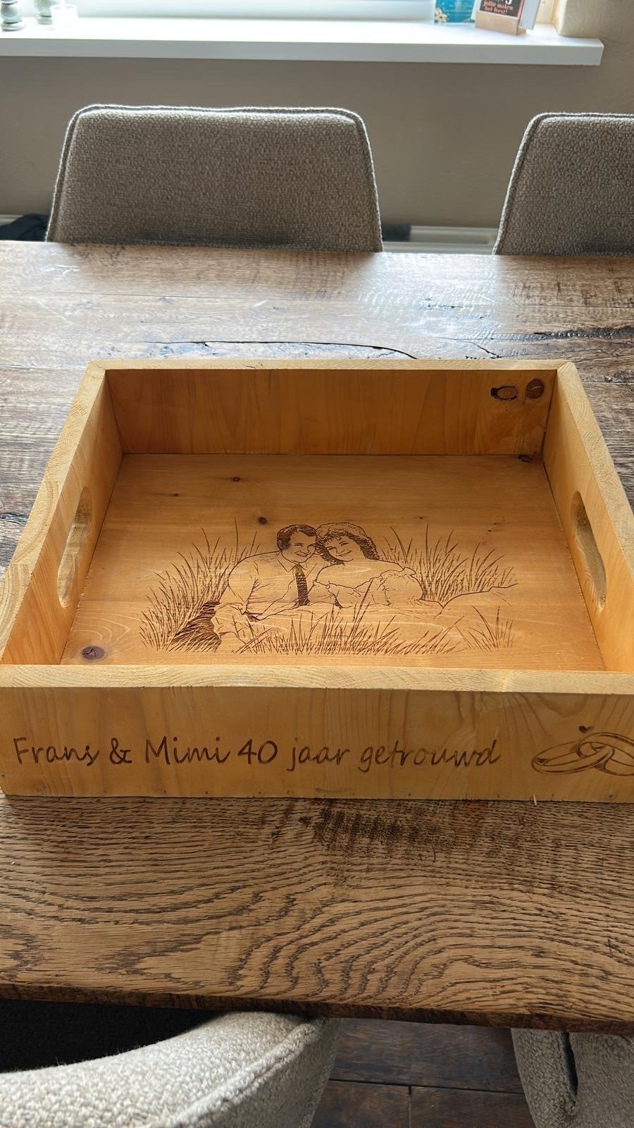 Handgemaakt dienblad met persoonlijke gravure, Ophalen, Nieuw, Handgemaakt, Dienblad