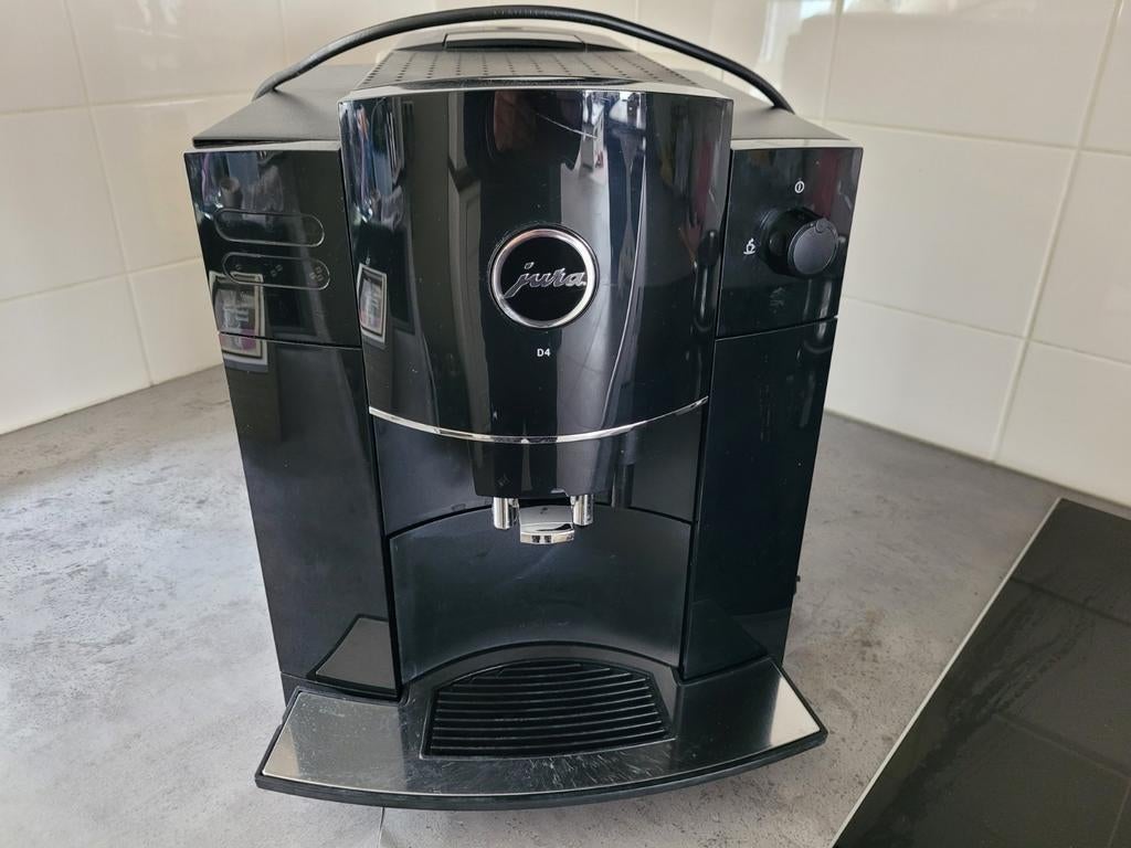 Jura D4 piano black vol automaat koffiemachine 2020., Witgoed en Apparatuur, Koffiezetapparaten, Afneembaar waterreservoir, Gebruikt