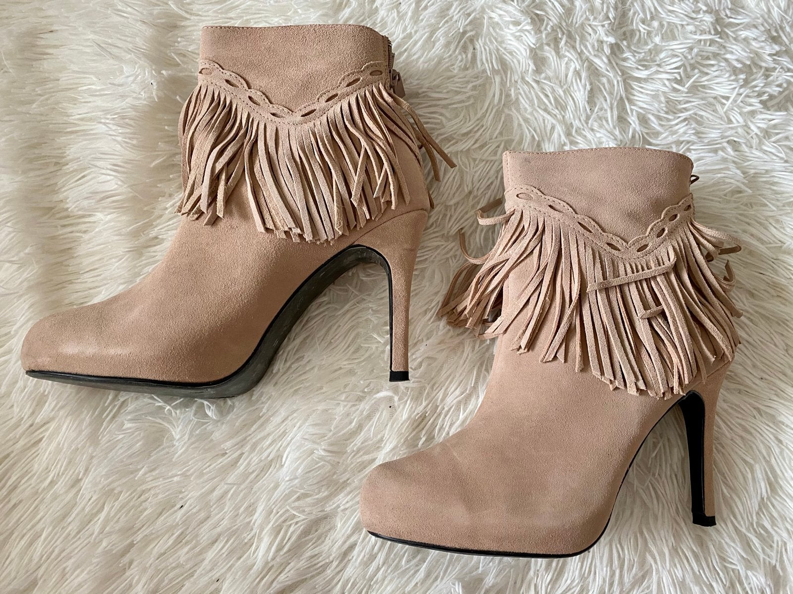 Nieuwe Glamorous Enkellaarzen met Franjes - Maat 41, Ophalen of Verzenden, Nieuw, Beige, Lage of Enkellaarzen