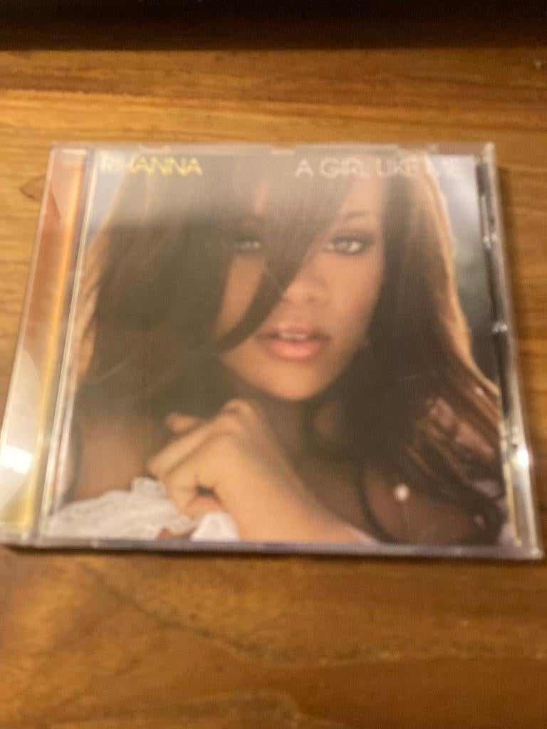 Rihanna - A girl like me, Verzenden, 2010 - 2019, Zo goed als nieuw
