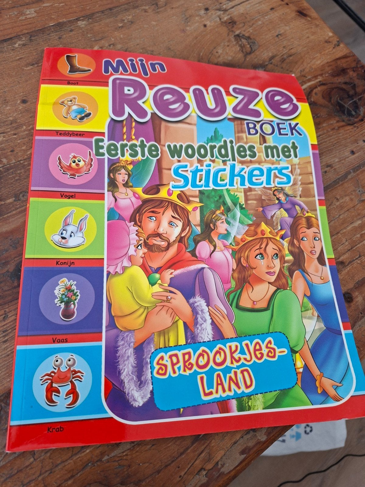 mijn reuze boek stickers sprookjesland bijna gratis, Hobby en Vrije tijd, Stickers en Plaatjes, Ophalen of Verzenden, Zo goed als nieuw