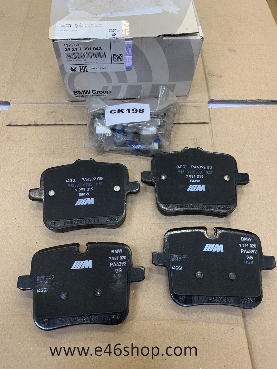 REMBLOKKEN BMW M5 F90 M8 F91 F92 F93ACHTER OE 34217991043 NI, -, -, Nieuw, Ophalen of Verzenden