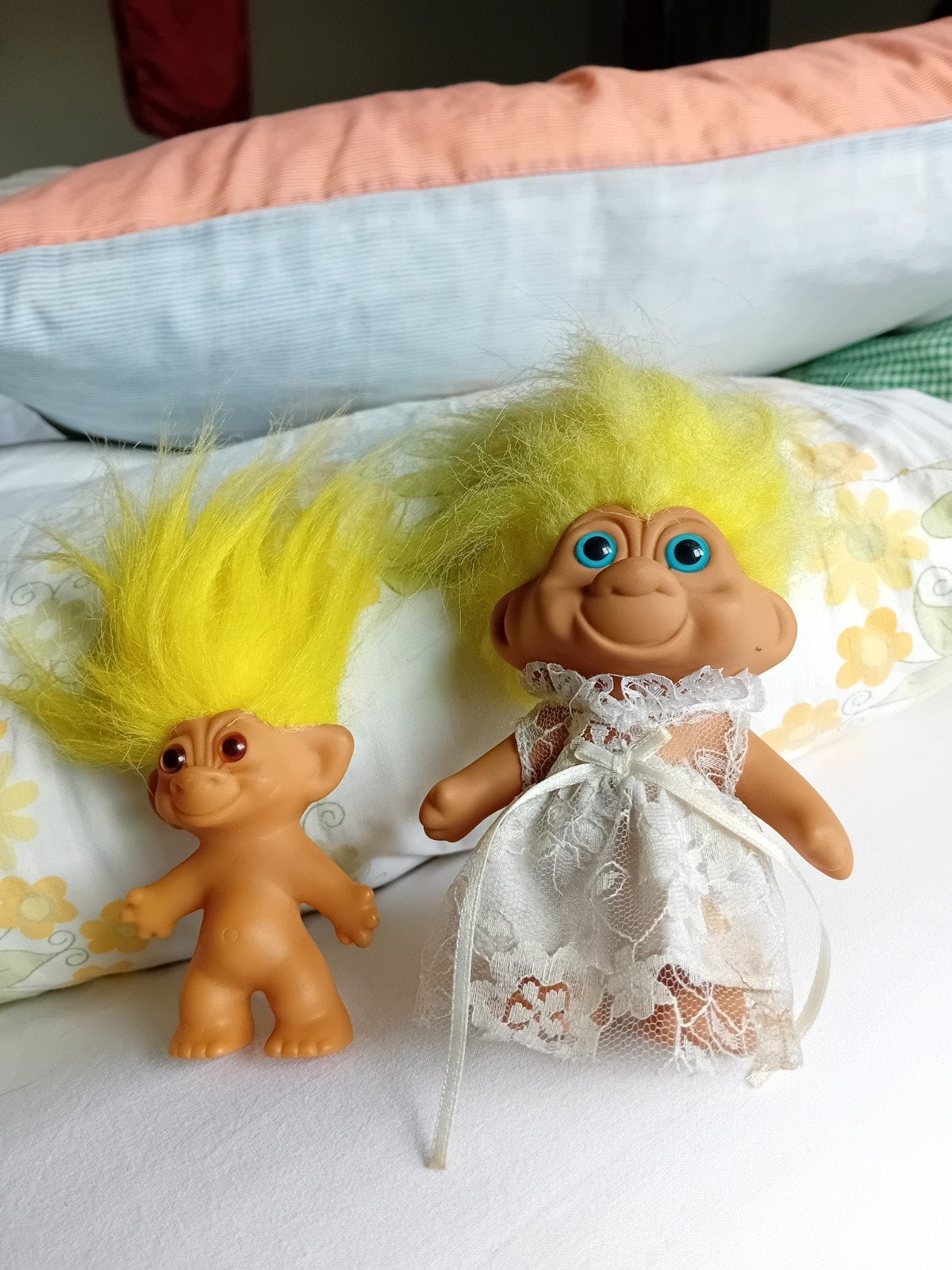 2 trollen, Ophalen of Verzenden