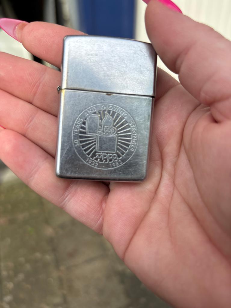 Vintage Zippo Aansteker 50 Jaar Jubileum 1932-1982, Verzamelen, Ophalen of Verzenden, Gebruikt, Aansteker