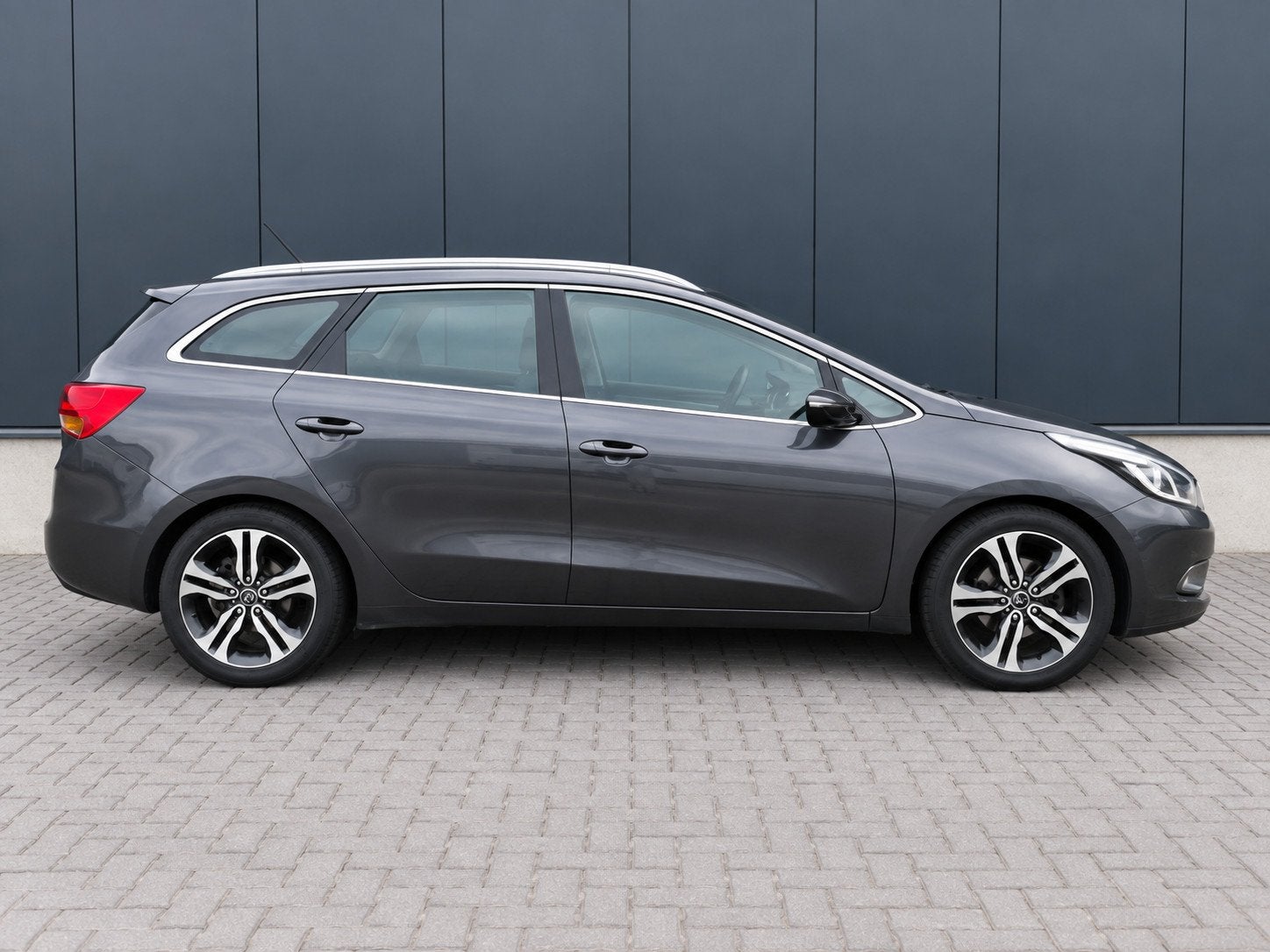 Foto 5 van Kia Cee'd Sportswagon 1.6 GDI Plus Pack Xenon led