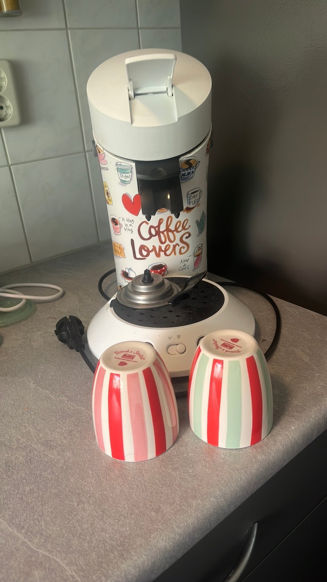 Blond Amsterdam senseo met 2 kopjes, Ophalen, Zo goed als nieuw, Koffiemachine