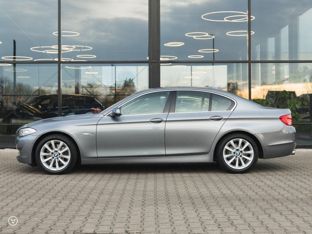 Bmw 5-SERIE 528i zescil. ZF8 Aut. - Radar, HUD etc, Euro 5, Achterwielaandrijving, Gebruikt, 259 pk