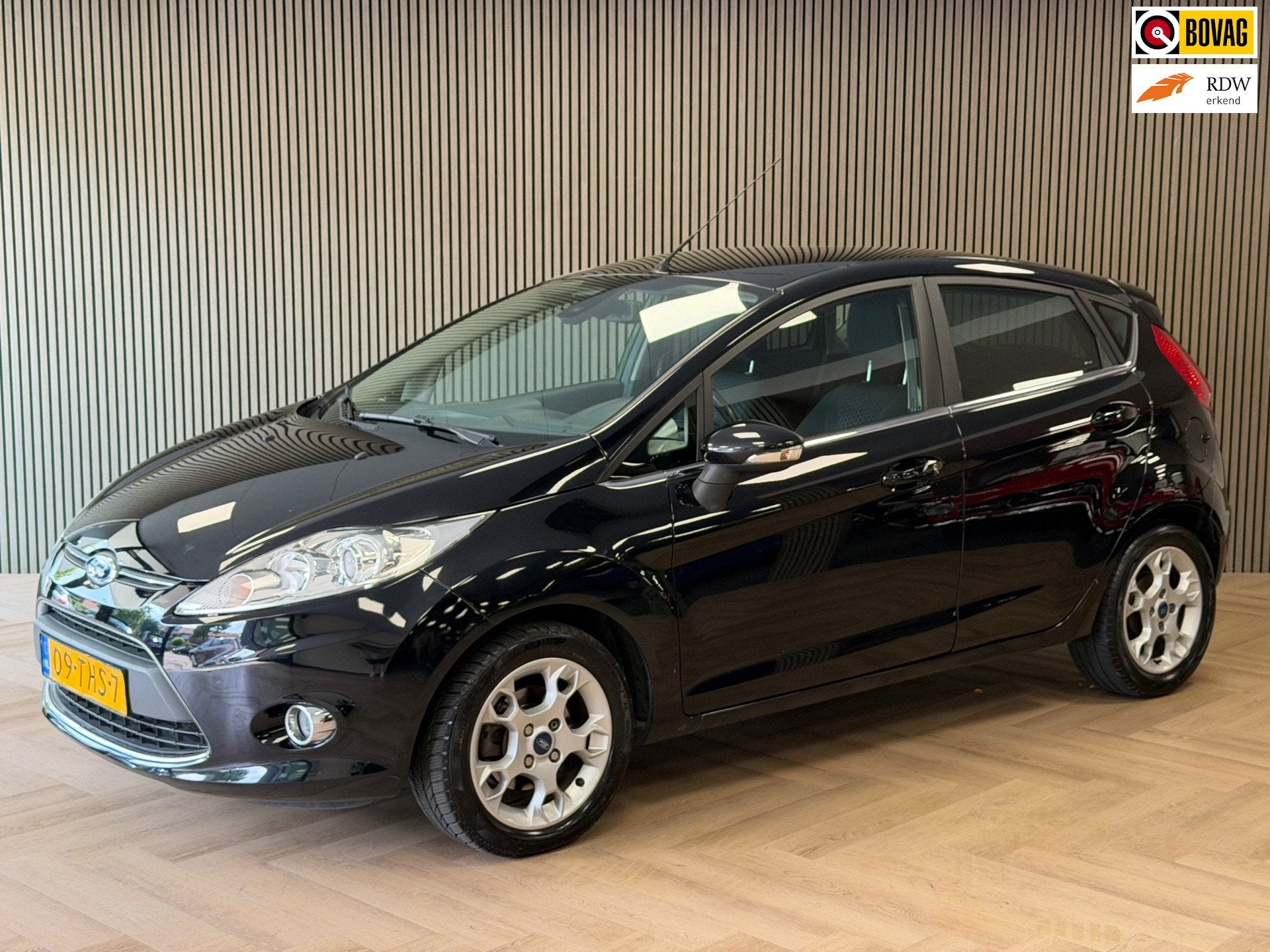 Ford Fiesta 1.25 Titanium AIRCO CRUISE PDC KEYLESS-GO AUX US, Auto's, Voorwielaandrijving, Euro 5, Stof, 1242 cc