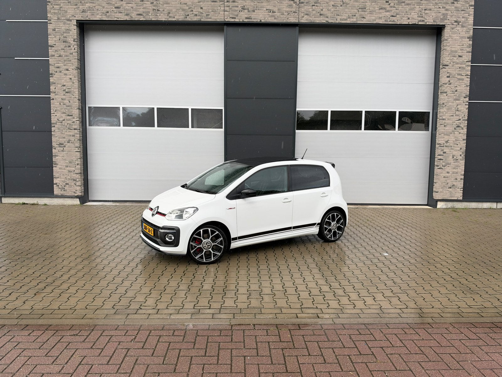Volkswagen up! 1.0 TSI Gti 115PK 5D 2018 Beats, Auto's, Voorwielaandrijving, 970 kg, Up!, 4 cilinders