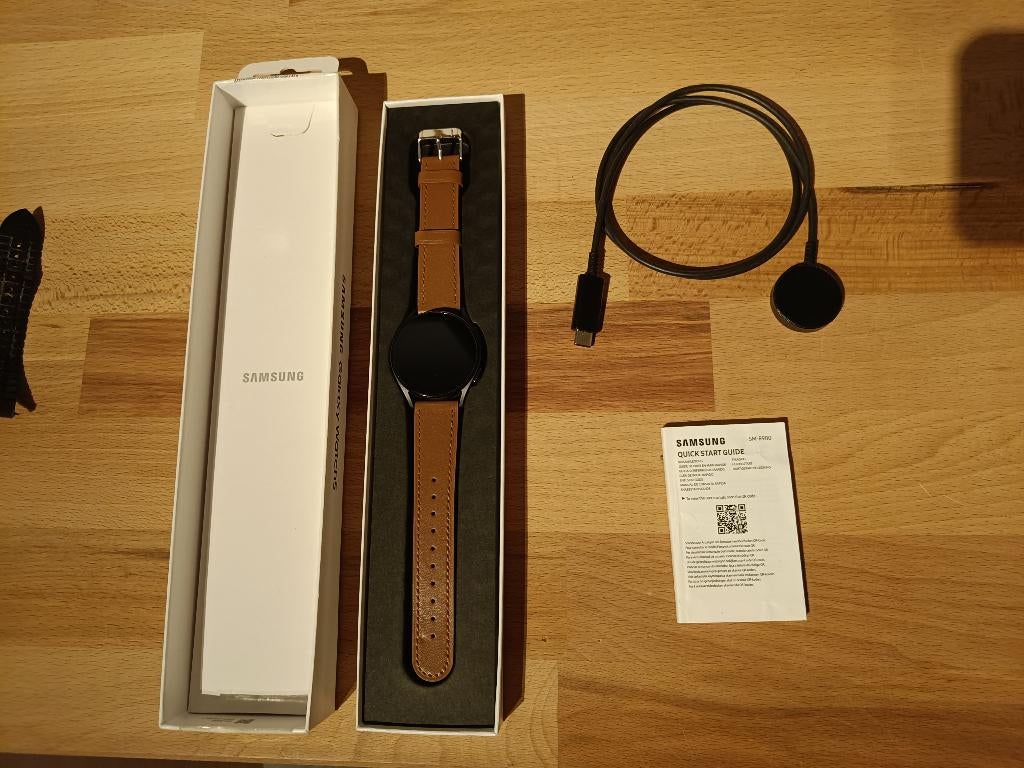 Samsung Galaxy Watch 5 40mm, Ophalen, Zwart, Samsung ⌚️, Zo goed als nieuw