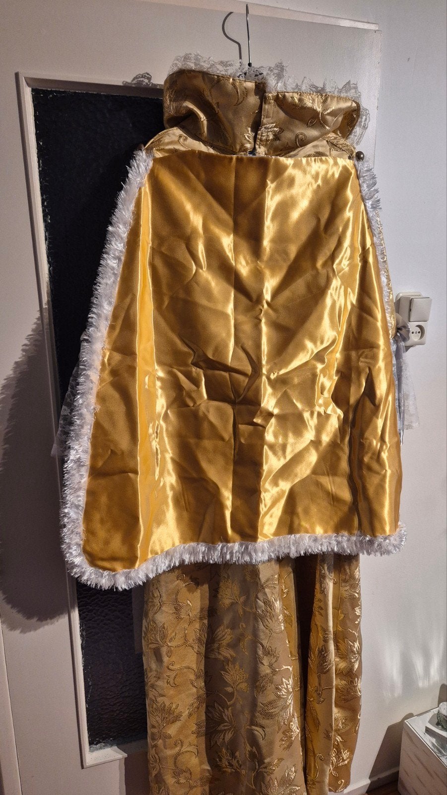 gouden jurk, Ophalen, Maat 42/44 (L), Carnaval