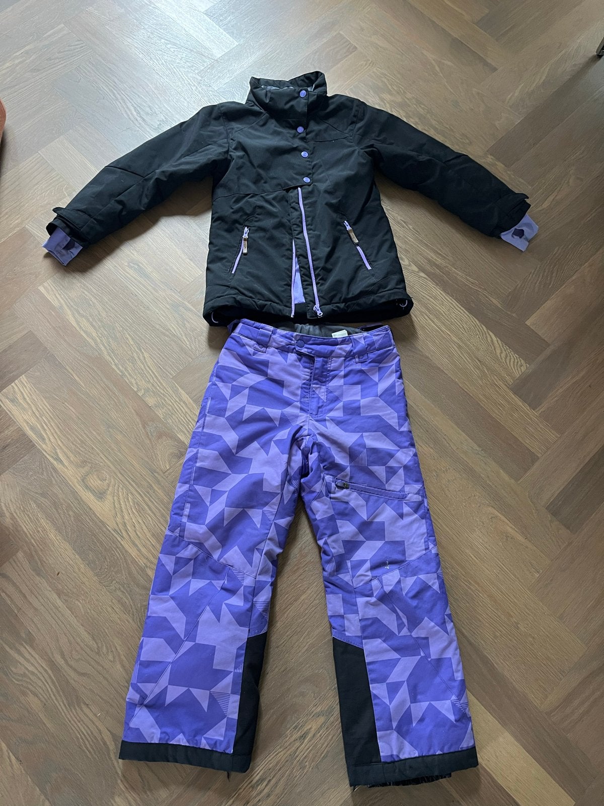 H&M Skipak maat 134 - Zwart/Paars, Ophalen of Verzenden, Gebruikt, Jongen of Meisje, Setje
