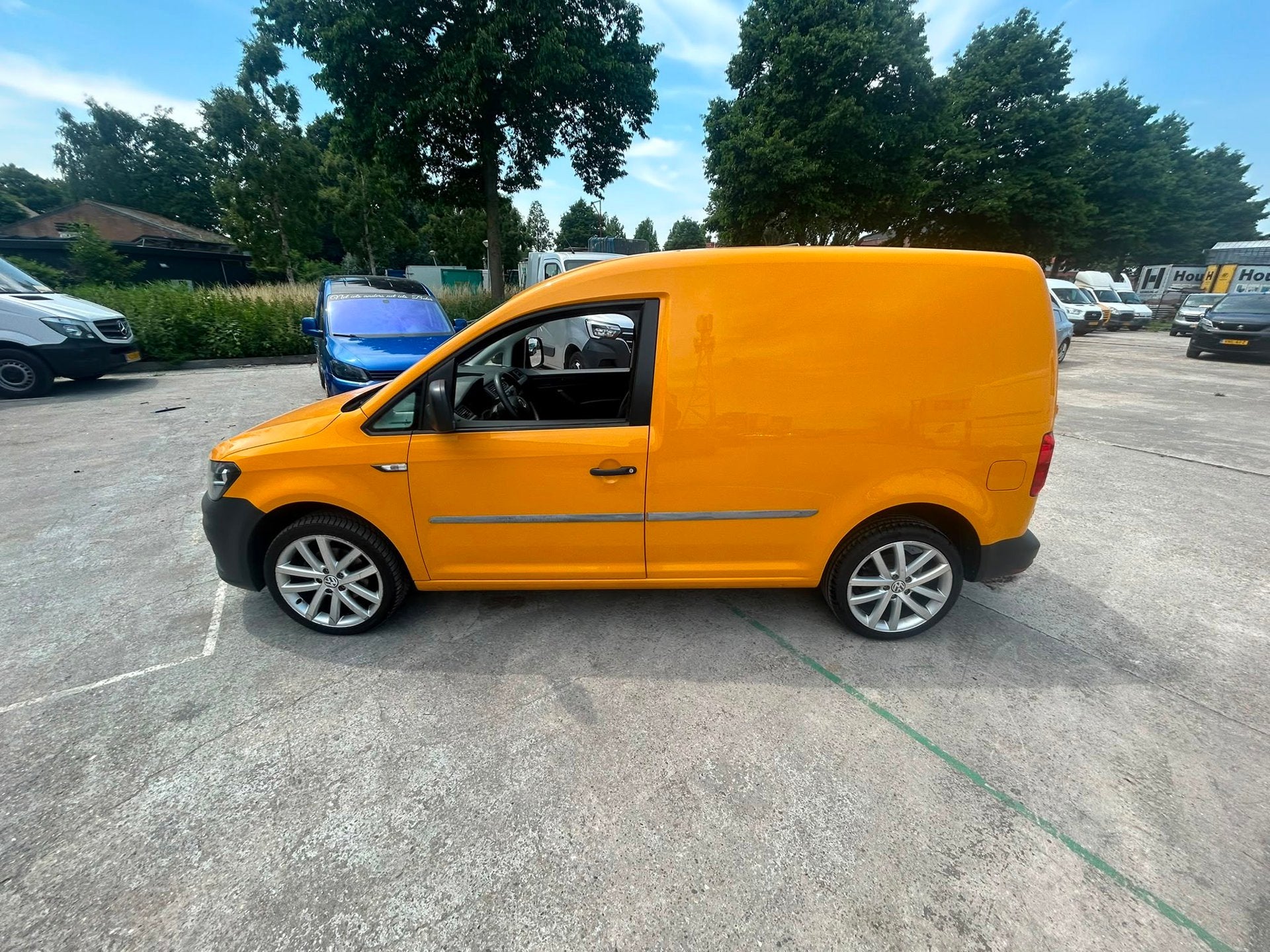Volkswagen Caddy 2.0 TDI L1H1 BMT Easyline euro 6, Voorwielaandrijving, Dealer onderhouden, Stof, Gebruikt