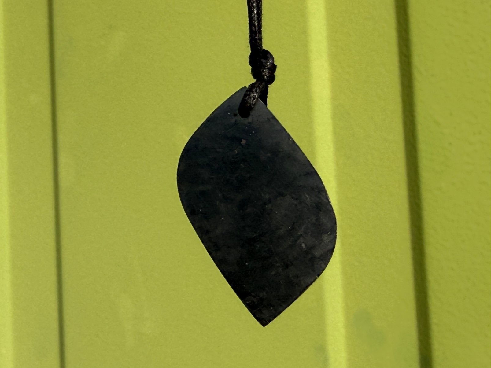 Shungite hanger Shungiet mineralen edelstenen, Overige voorstellingen, Zwart, Nieuw, Www.riesmineralen.nl