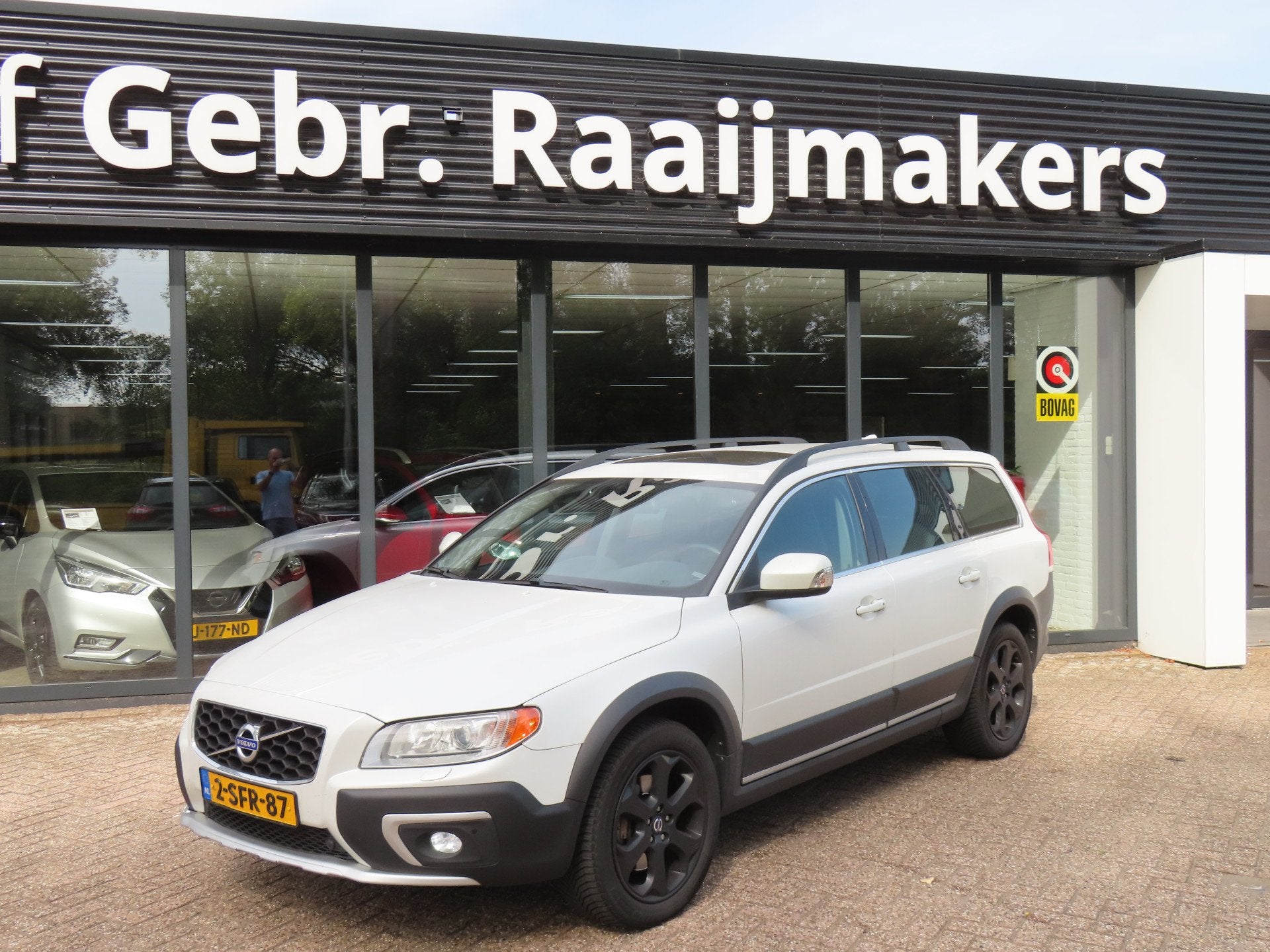 Volvo XC70 2.4 D5 Nordic+ *Leder*Schuifdak*Navi*Xenon*EXPORT, Auto's, Volvo, Automaat, Gebruikt, 197 €/maand, XC70