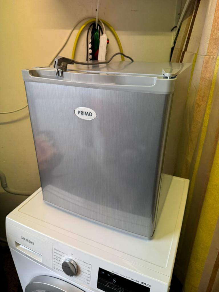 Kleine Vrieskastje Primo | Grijs | Schoon | Werkt Super, Witgoed en Apparatuur, Vriezers en Diepvrieskisten, Minder dan 85 cm