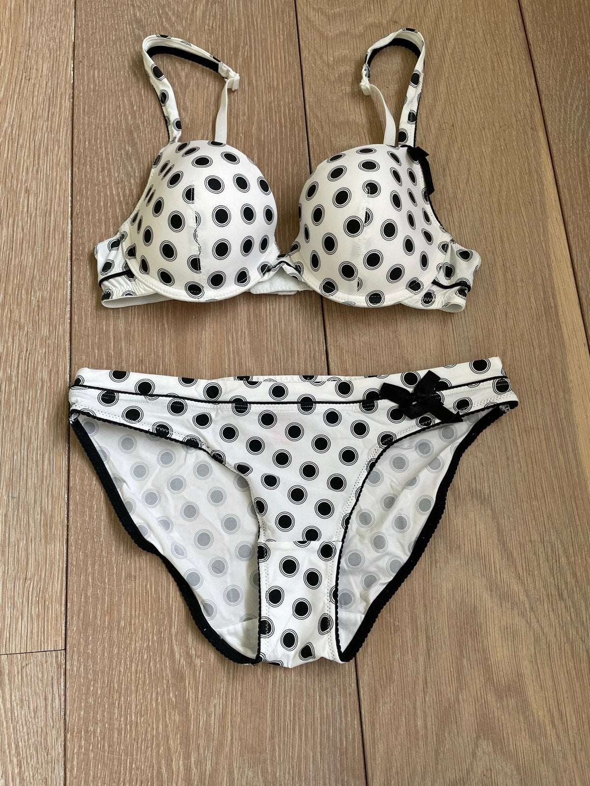 Esprit lingerie setje wit zwart maten 75B en 36, Ophalen of Verzenden, Wit, Setje