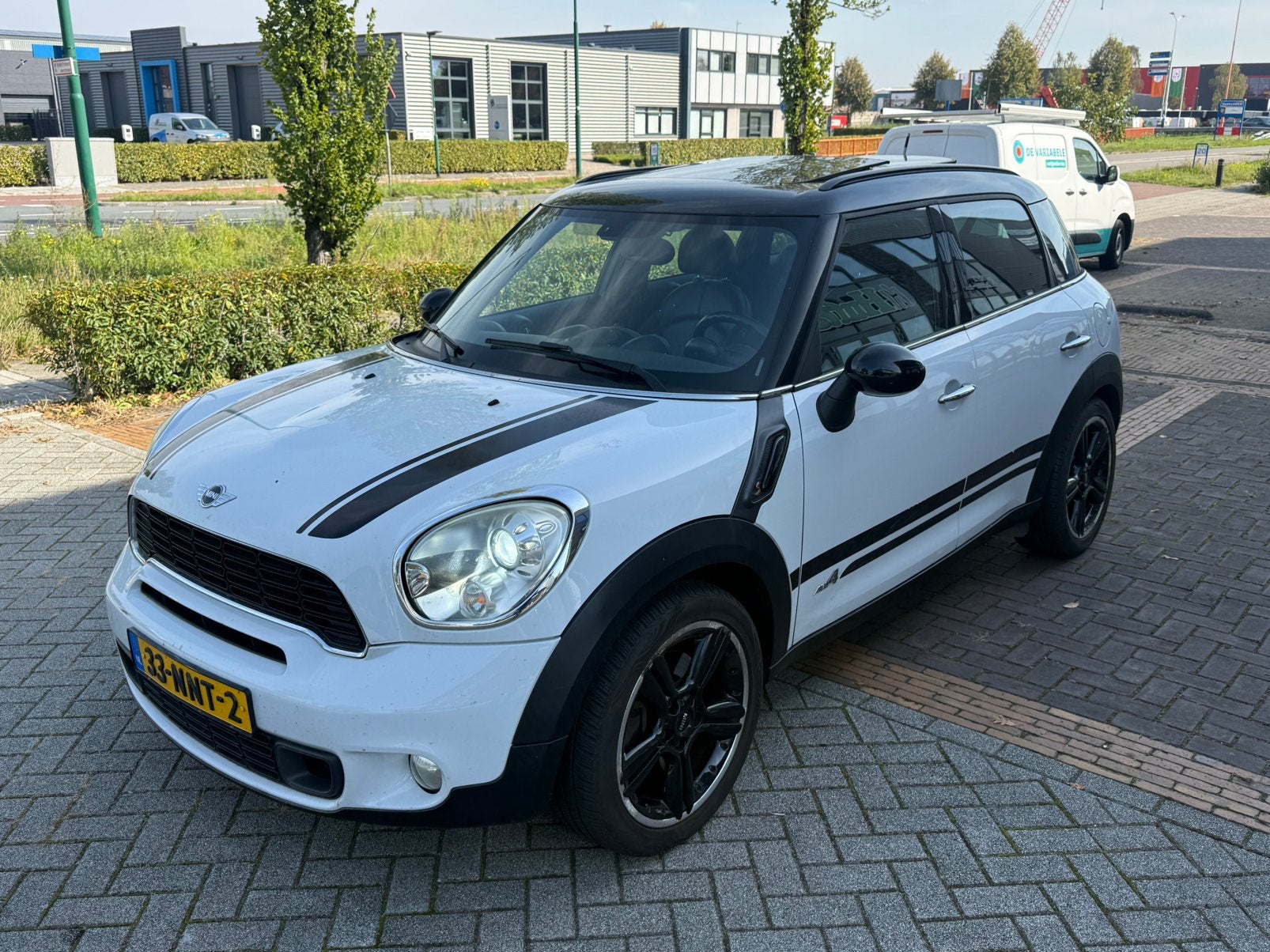 Mini Countryman 1.6 Cooper S All4 AUT 2010 Wit, Auto's, 1380 kg, Wit, Vierwielaandrijving, 1000 kg