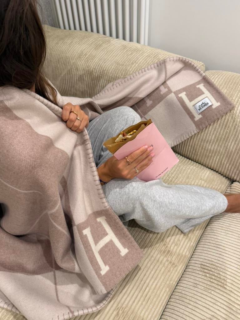 Hermès - beige and ecru Avalon plaid, 130x170 cm, Huis en Inrichting, Woonaccessoires | Plaids en Woondekens, Ophalen of Verzenden