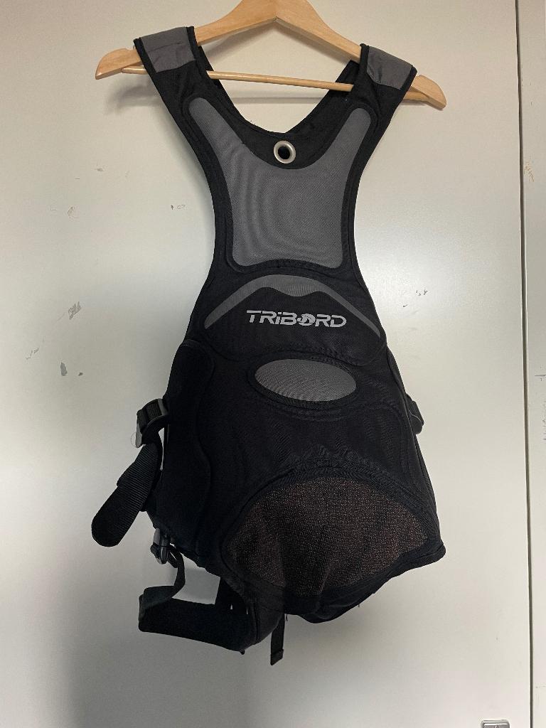 Trapezevest tribord maat S, Watersport en Boten, Watersportkleding, Tribord, Overige typen, Ophalen of Verzenden, Zo goed als nieuw