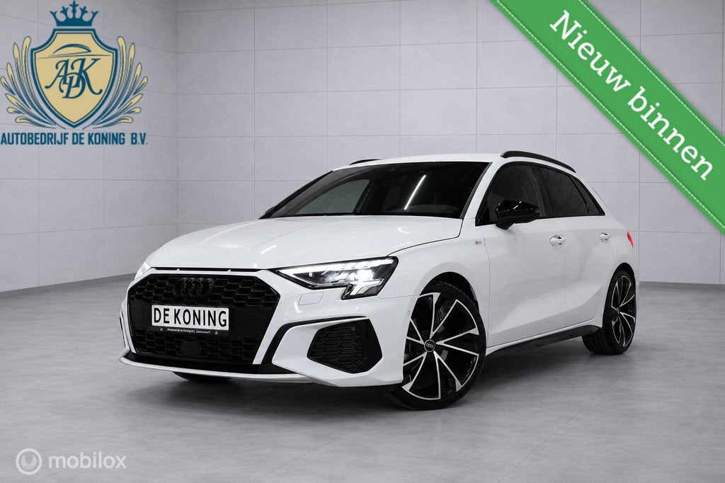 Audi A3 Sportback 35 TFSI 3x S Line Virtual Matrix Camera, Auto's, Audi, 4 cilinders, 150 pk, Automatische klimaatregeling, Alcantara
