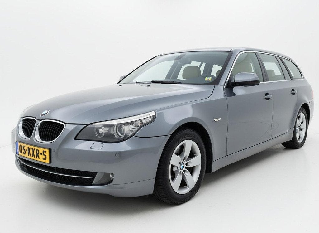 BMW 5-serie Touring 520i Corporate Lease Business Line Editi, Auto's, BMW, Automaat, Achterwielaandrijving, 4 cilinders, 163 pk