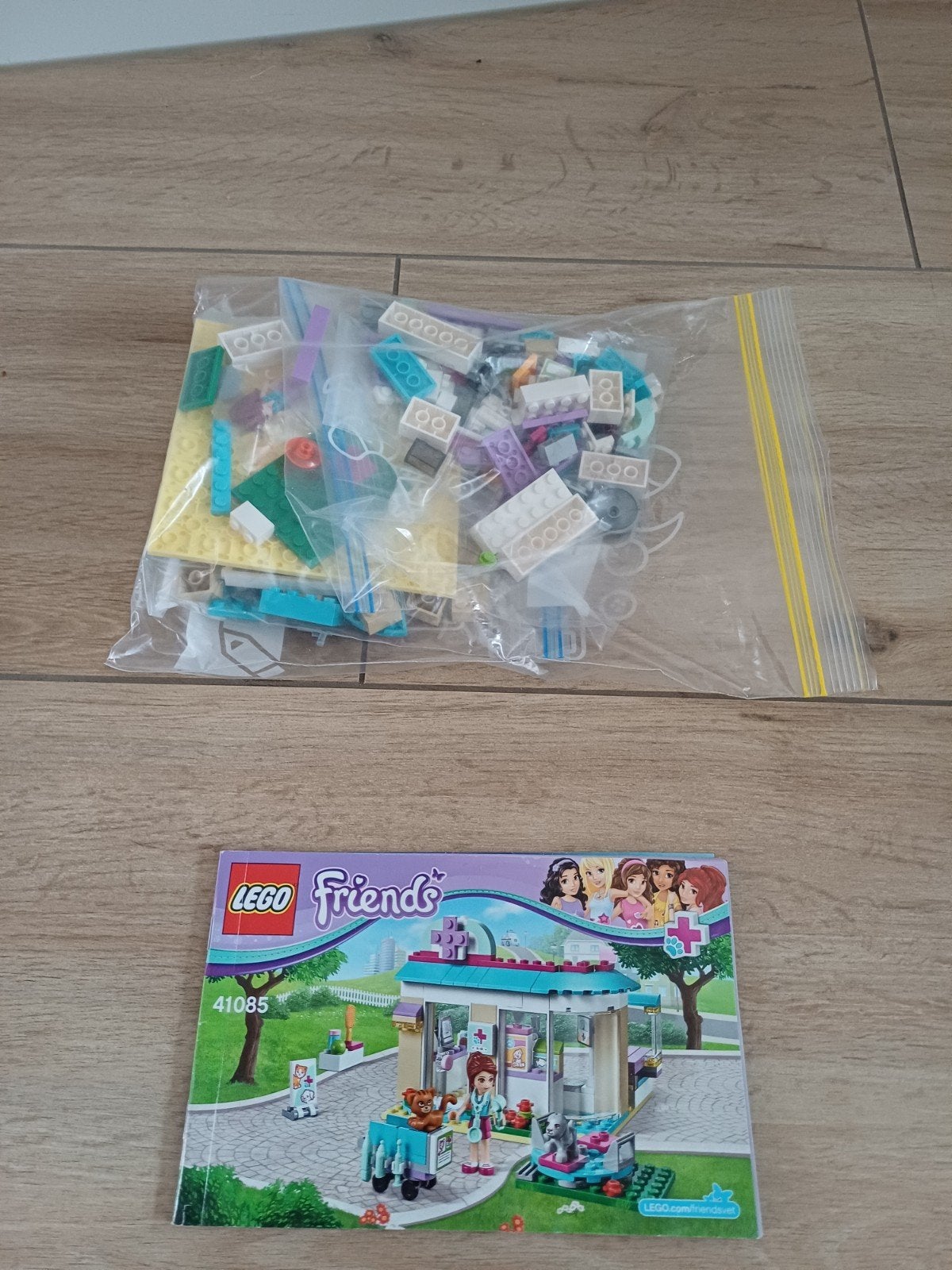 LEGO Friends Dierenkliniek 41085 met instructieboekje, Ophalen of Verzenden, Gebruikt