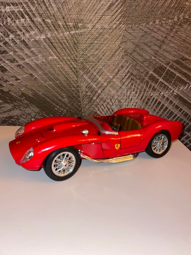 Ferrari 250 TESTA ROSSA 1957 Modelauto, Hobby en Vrije tijd, Modelauto's | 1:18, Zo goed als nieuw, Auto, Bburago, Ophalen