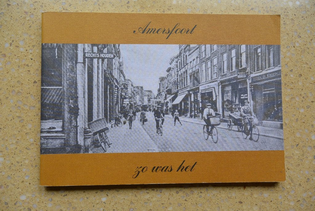 Amersfoort Zo was het W.J. van Hoorn Prentbriefkaarten Boek, Boeken, Ophalen of Verzenden, Gelezen, W.J. van Hoorn