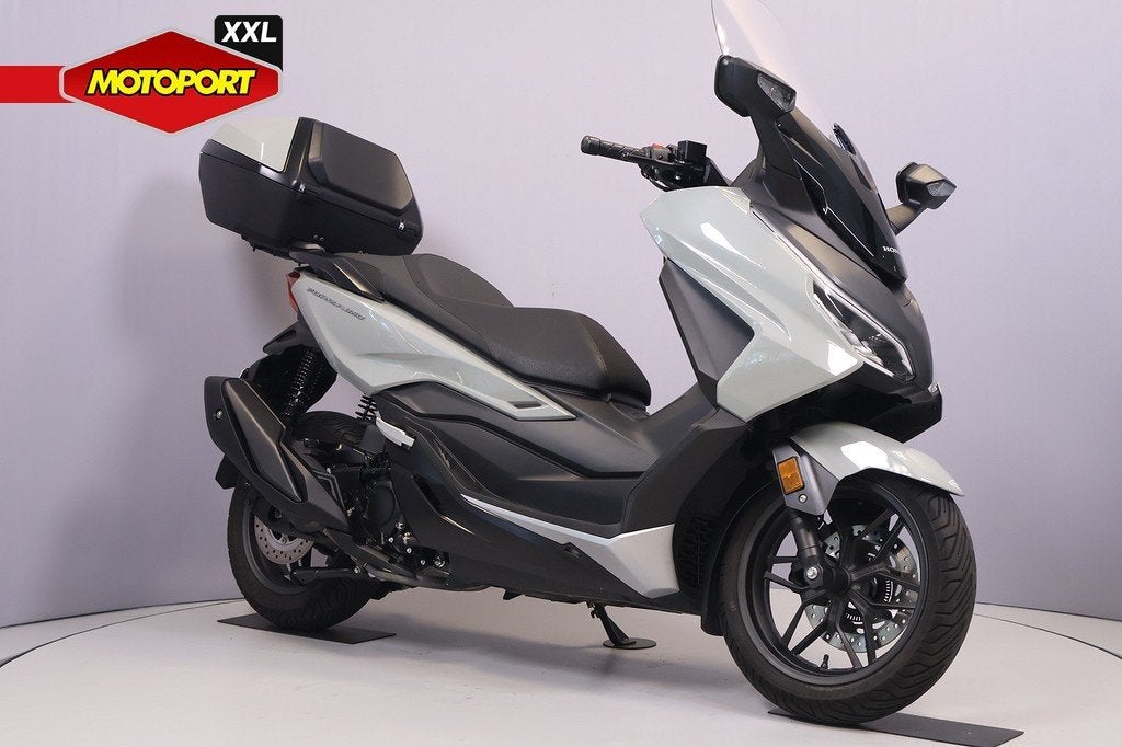 Honda Forza 350, Scooter, Bedrijf