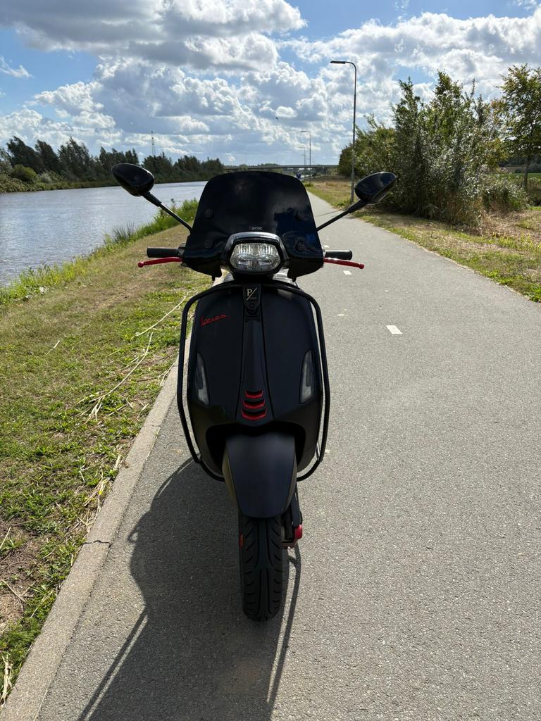 Vespa Sprint (notte) mat zwart - 16636 km, Ophalen, Gebruikt, Benzine