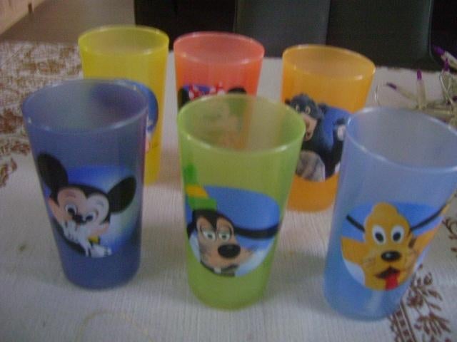 6 disney glazen --disneyland parijs, Verzamelen, Disney, Ophalen of Verzenden, Mickey Mouse, Zo goed als nieuw, Servies