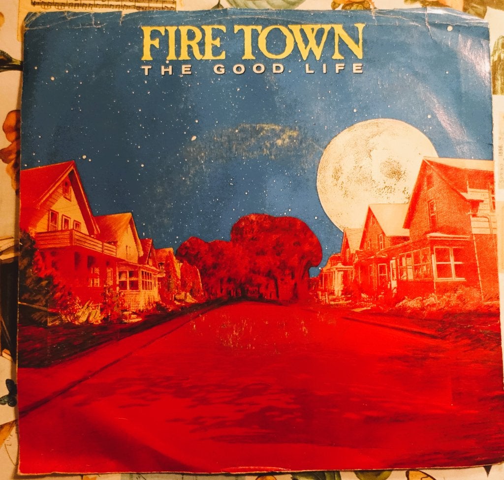 Fire Town - The Good Life  ( 7'' vinyl 1989 ), 7 inch, Zo goed als nieuw, Pop, Overige typen