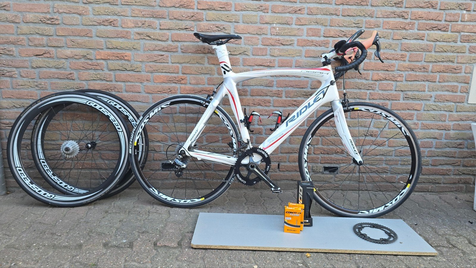 RIDLEY Noah full carbon Campagnolo Record, 28 inch, Carbon, Zo goed als nieuw, Meer dan 20 versnellingen