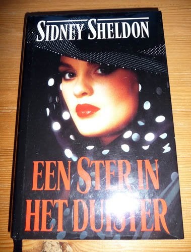 SIDNEY SHELDON - Een Ster in het duister, Ophalen of Verzenden, Zo goed als nieuw