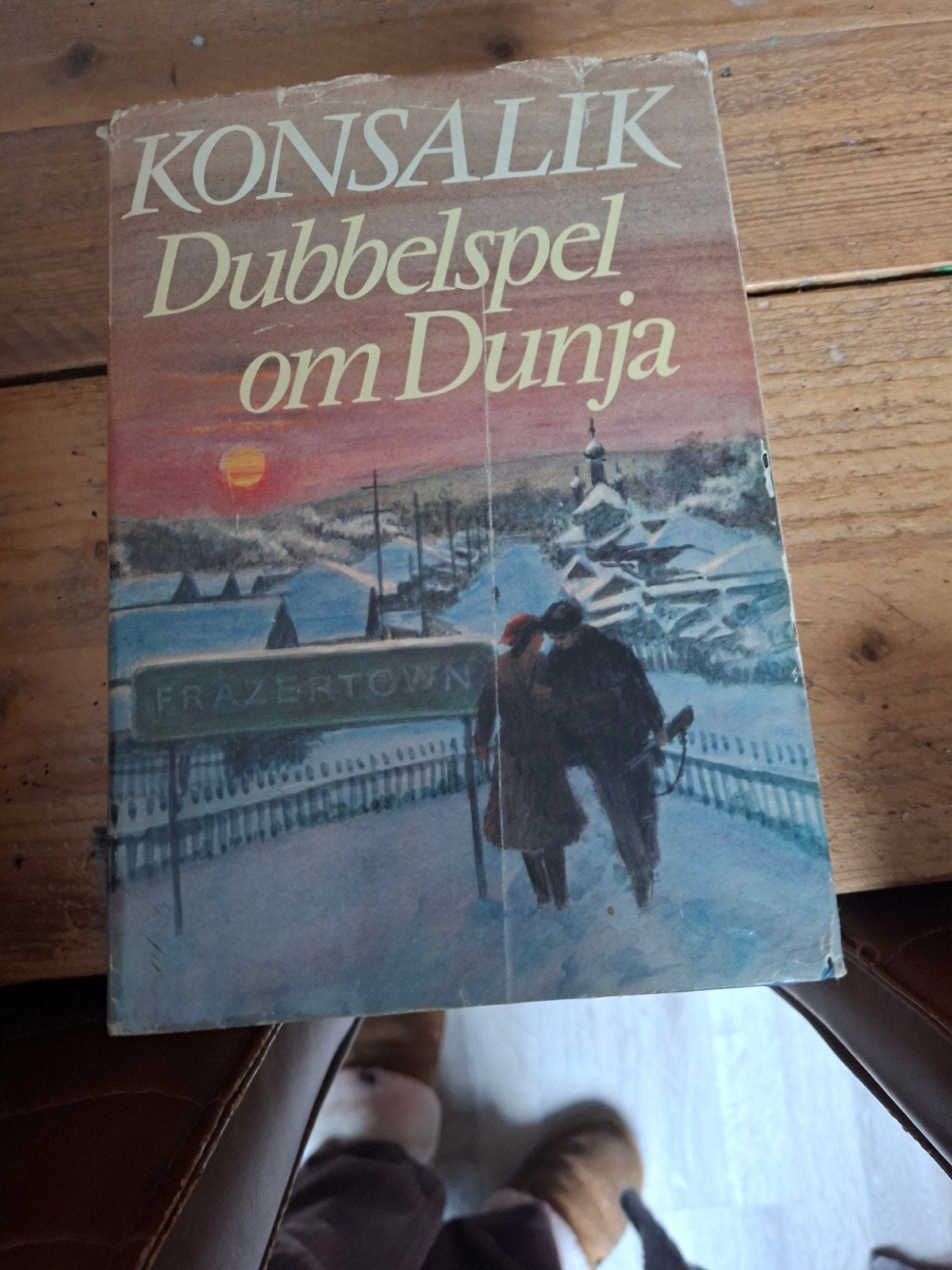 KONSALIK - Dubbelspel om Dunja, Boeken, Ophalen of Verzenden, Gelezen, Konsalik, Nederland