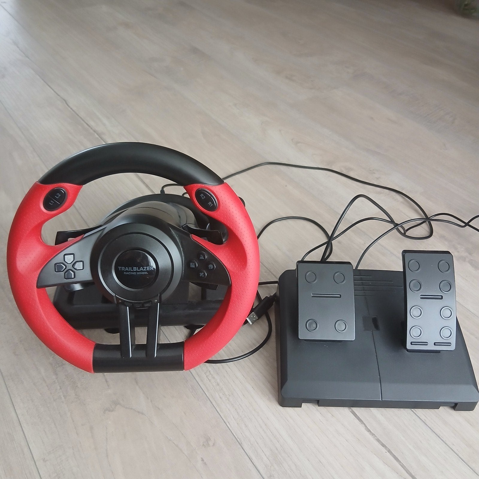 Trailblazer Racing Wheel met pedalen, Spelcomputers en Games, Ophalen, Racestuur, Gebruikt, Force feedback