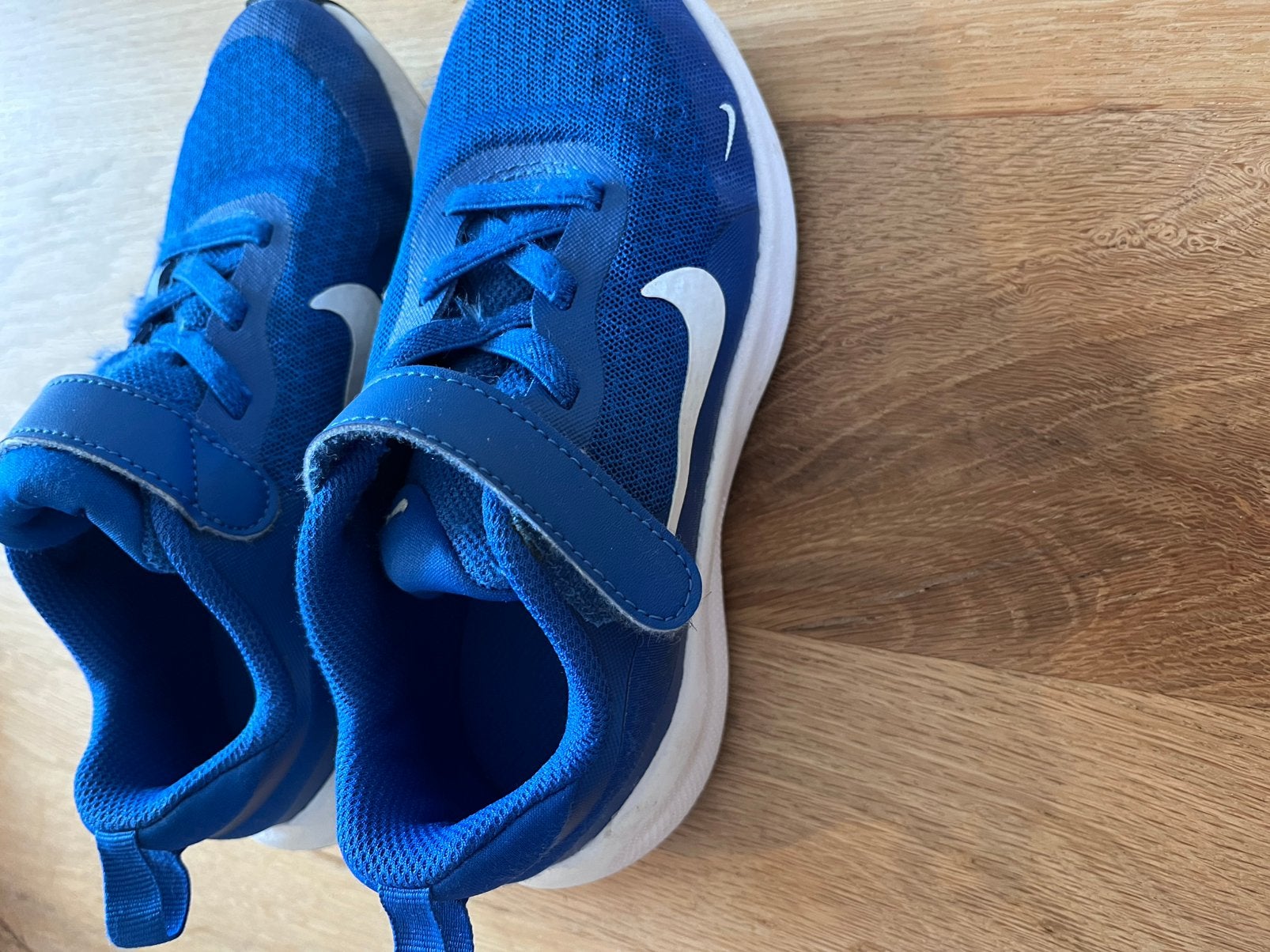 Sportschoenen Nike mt 28,5, Ophalen of Verzenden, Zo goed als nieuw, Sportschoenen