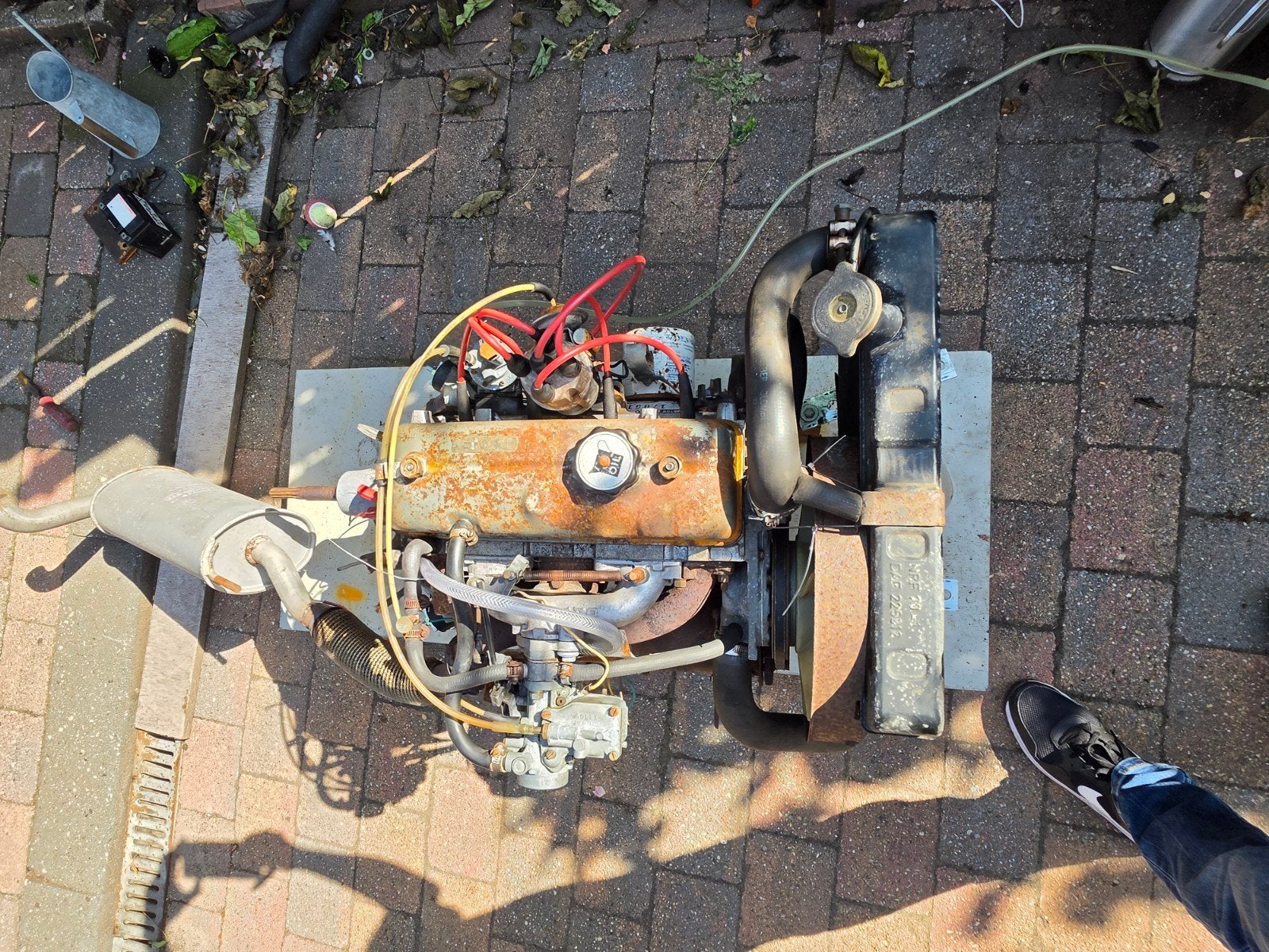 DAF 55 Motor B-110 met carburateur en radiateur, Ophalen